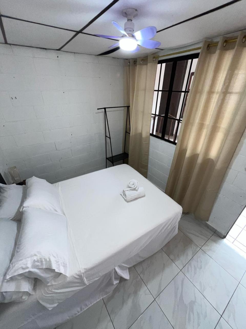 Luxury Hostel Teresita Pensión *